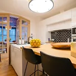 Circa 1929 Bed & Breakfast 4*