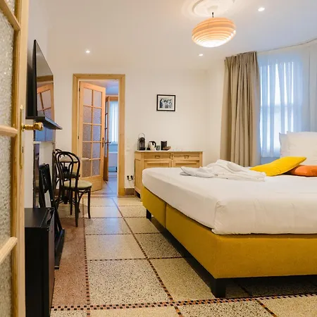 Circa 1929 Bed and Breakfast