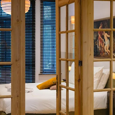 Circa 1929 Bed and Breakfast Οστένδη