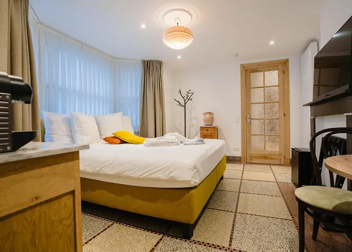 Circa 1929 4* أوستيند