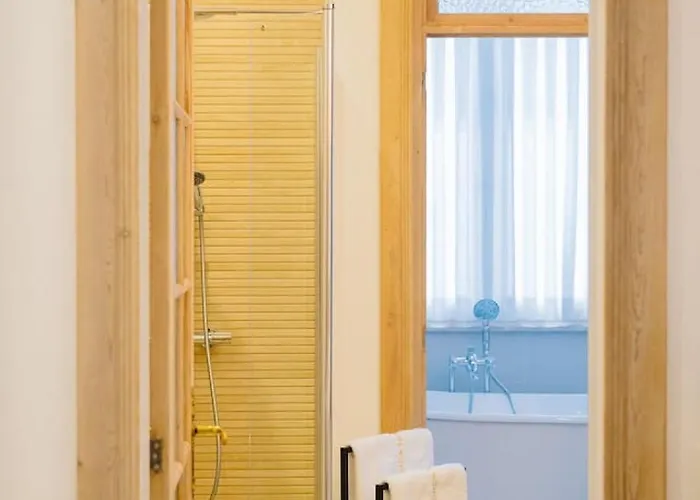 Circa 1929 4* أوستيند